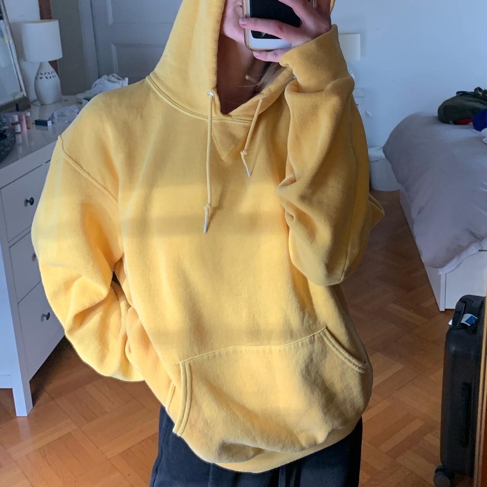 FAVORITE YELLOW HOODIE